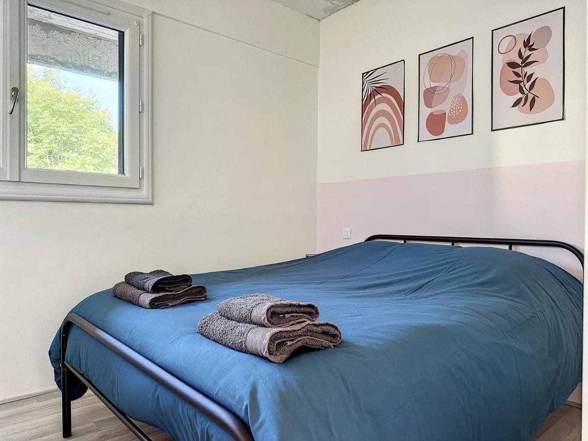 Charmant Appartement Avec Terrasse Parking Ispagnac Exterior foto